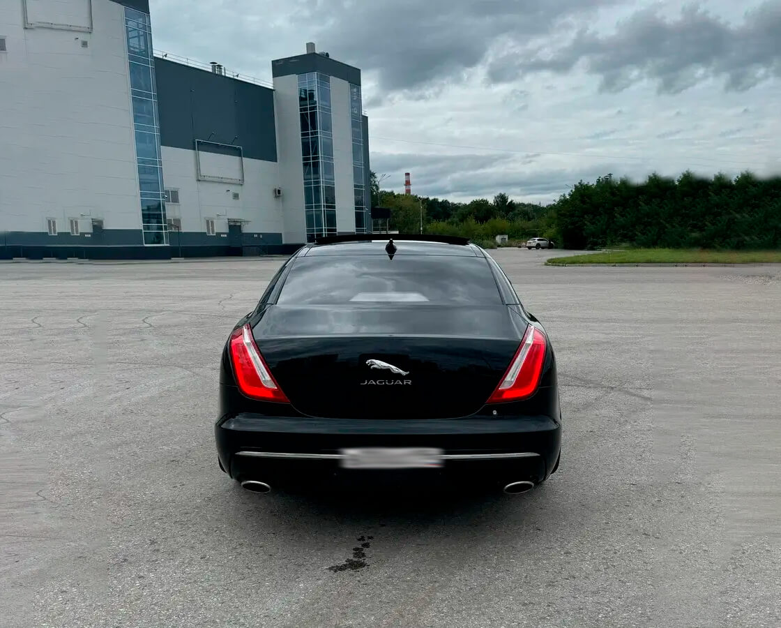 Аренда Jaguar XJ